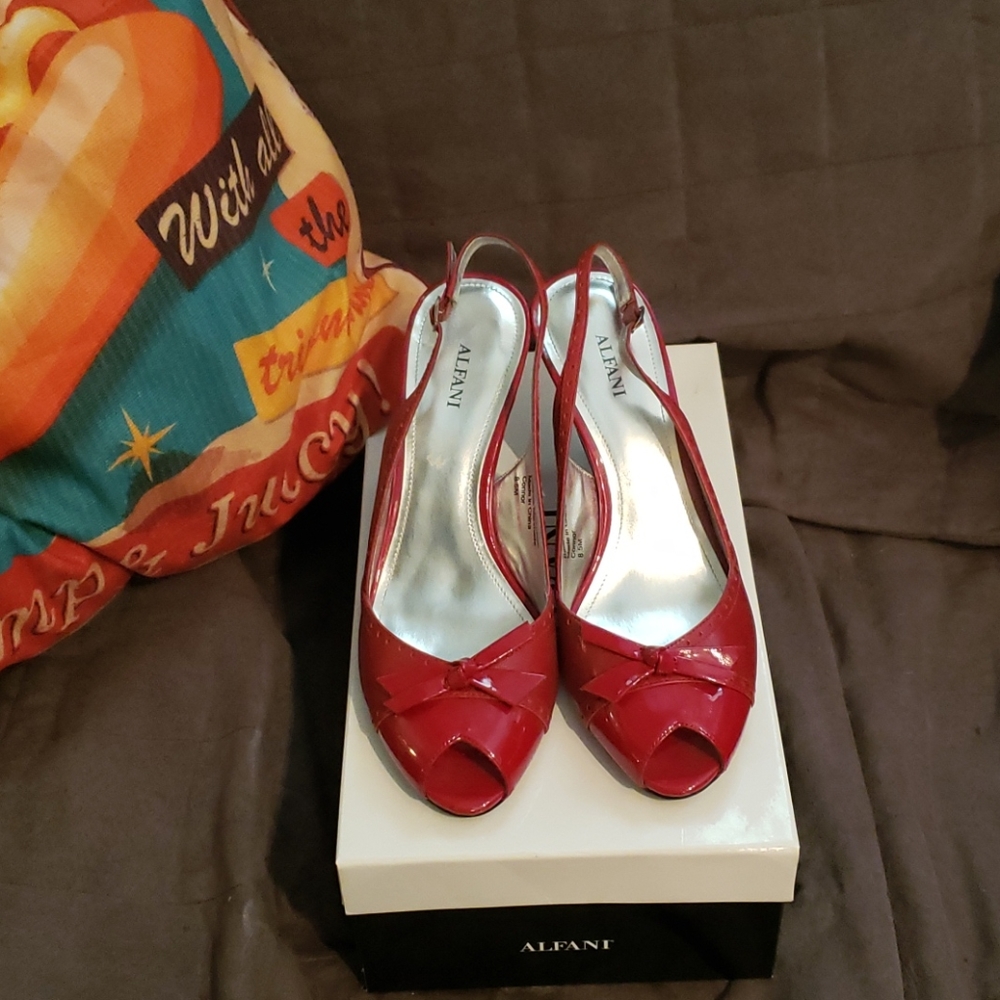 Alfani Red Peep toe Bow Heels size 8 with 8